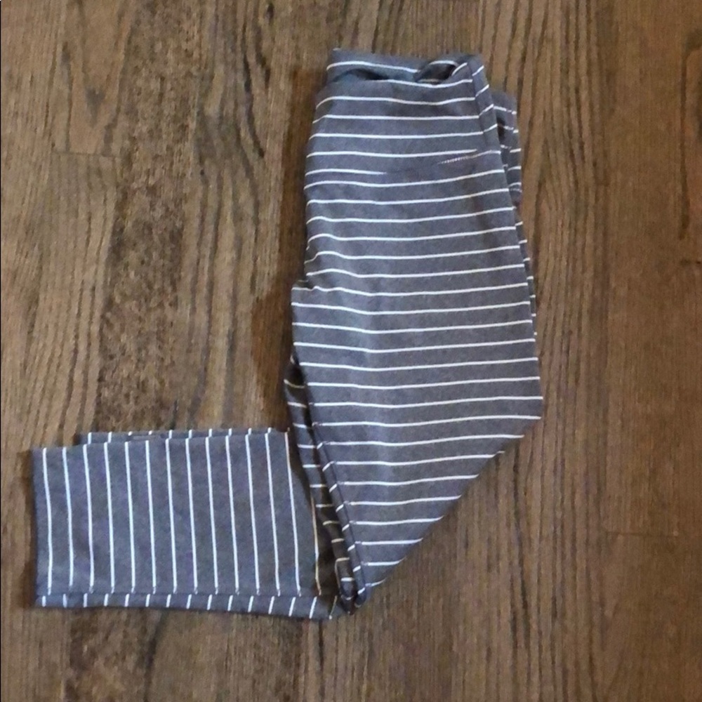 Mondetta Gray and White Striped Leggings